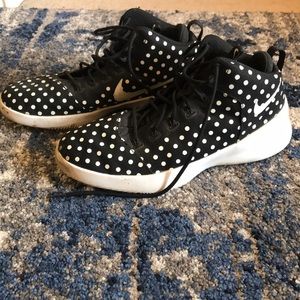 Nike hyperfresh size 10